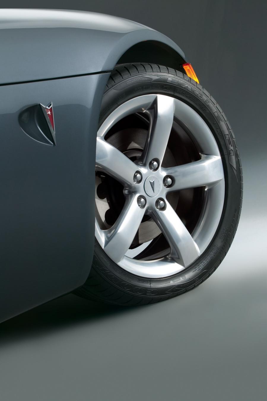  Pontiac Solstice 2006 года  (фото 3 из 126)